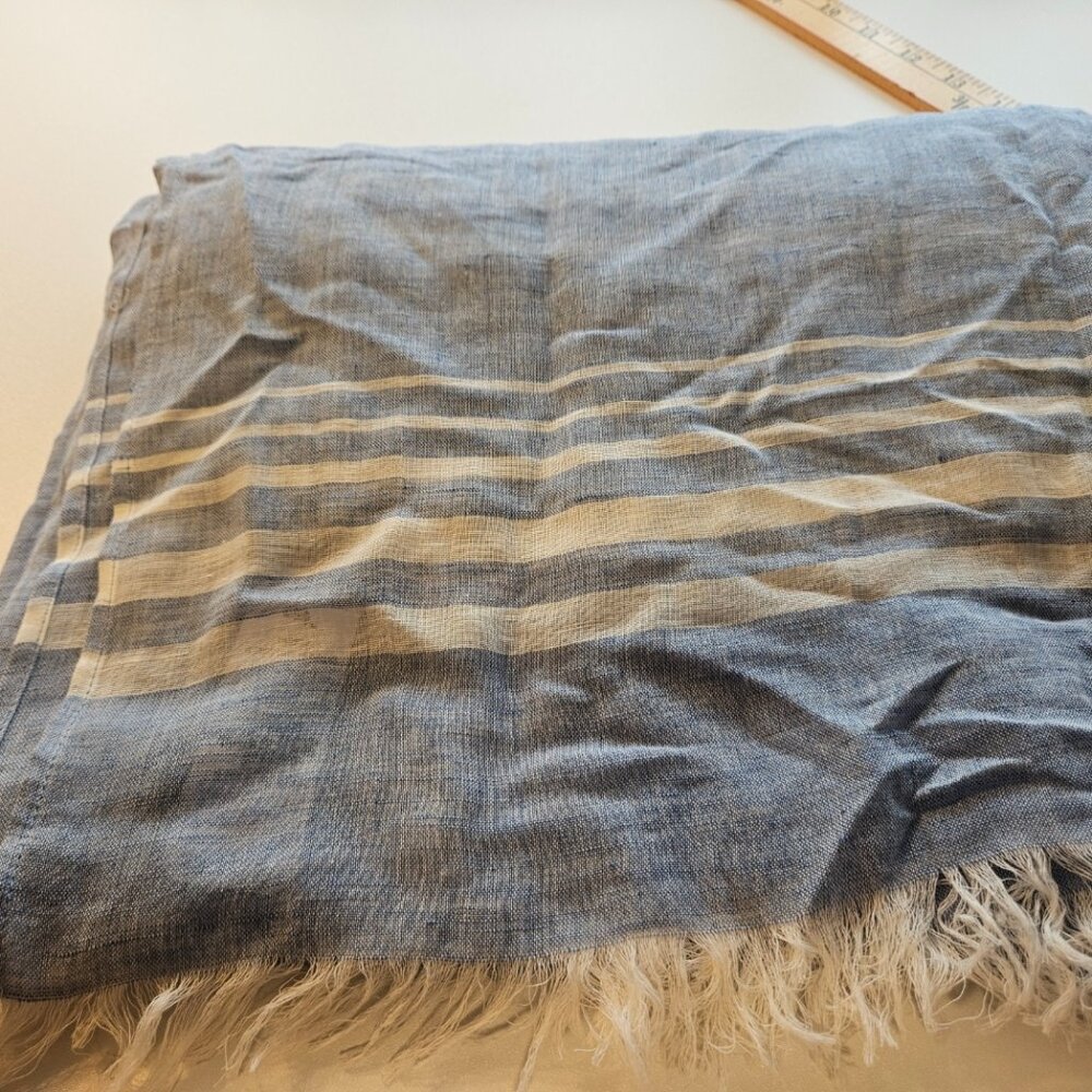 Tommy Bahama Blue Linen Travel Wrap